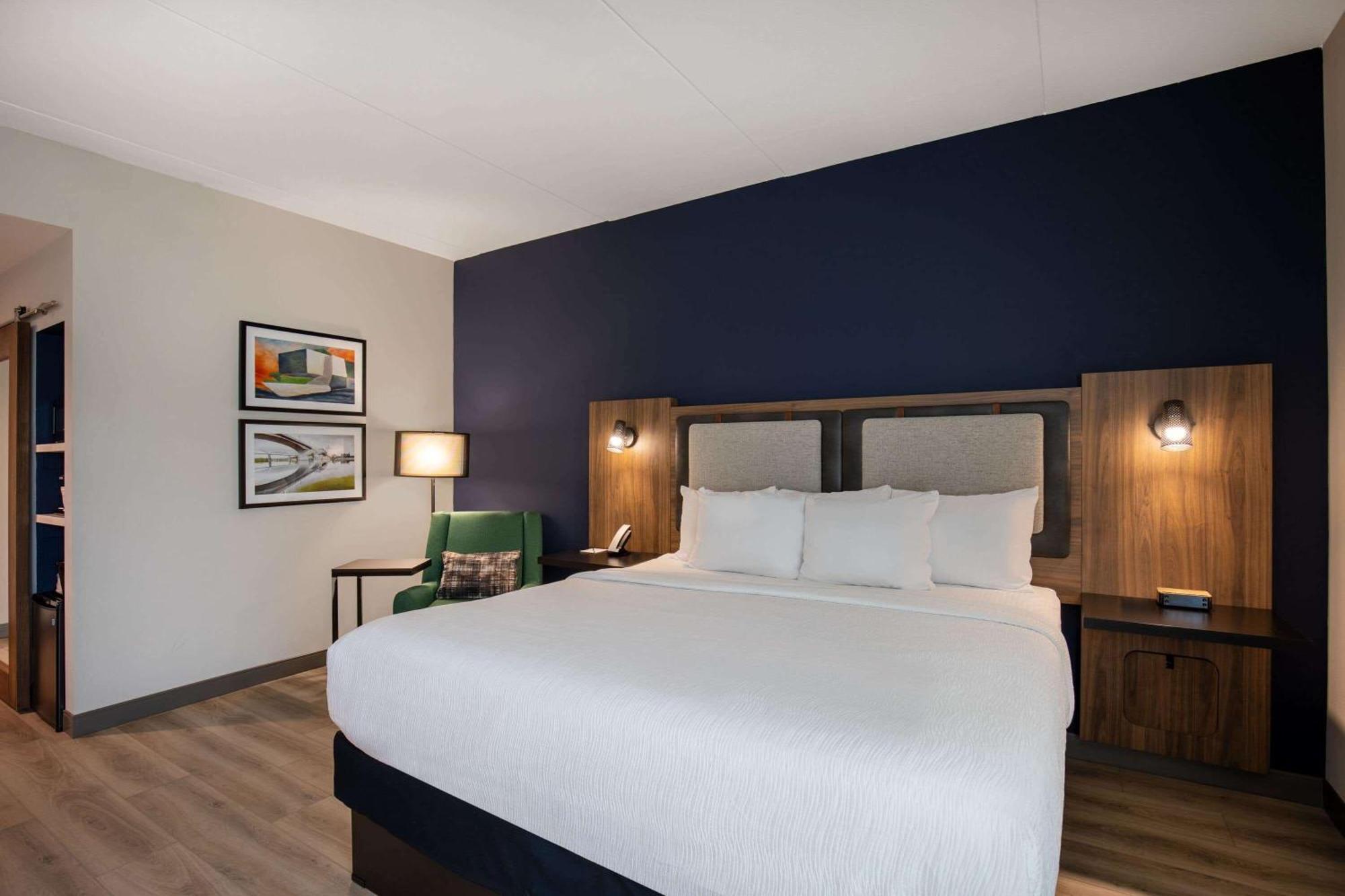 La Quinta Inn & Suites By Wyndham Chattanooga Downtown/South Exteriör bild