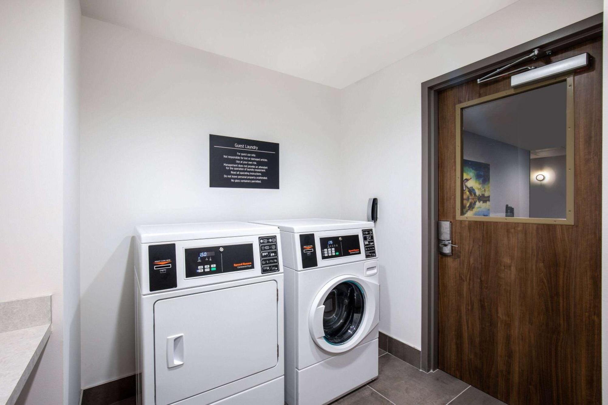 La Quinta Inn & Suites By Wyndham Chattanooga Downtown/South Exteriör bild