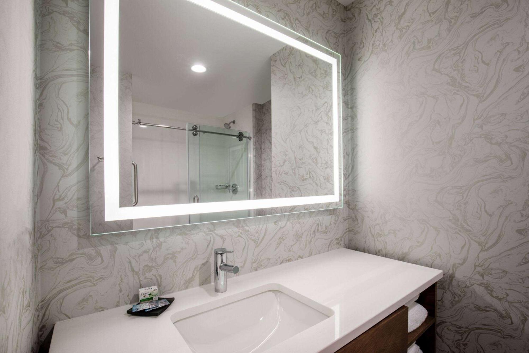 La Quinta Inn & Suites By Wyndham Chattanooga Downtown/South Exteriör bild