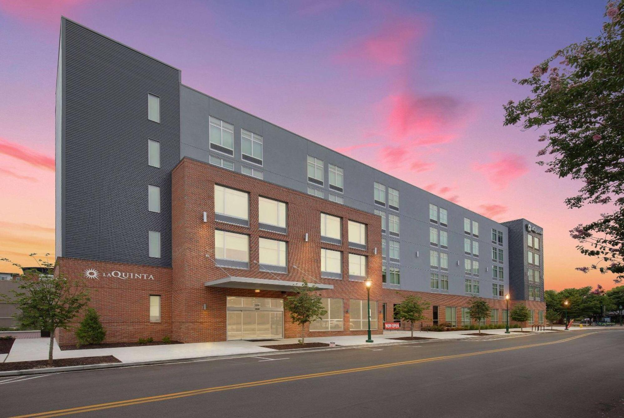 La Quinta Inn & Suites By Wyndham Chattanooga Downtown/South Exteriör bild