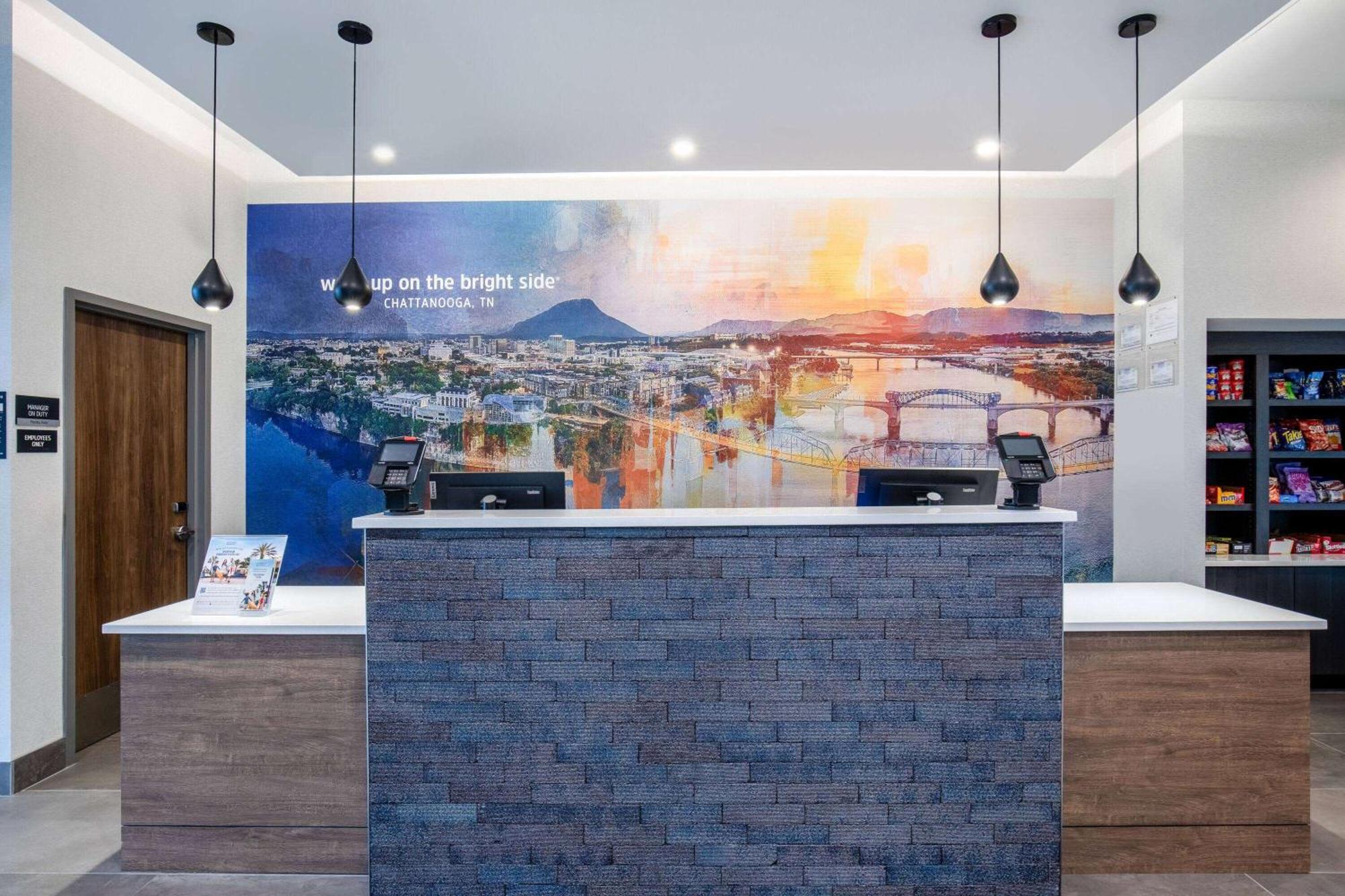 La Quinta Inn & Suites By Wyndham Chattanooga Downtown/South Exteriör bild
