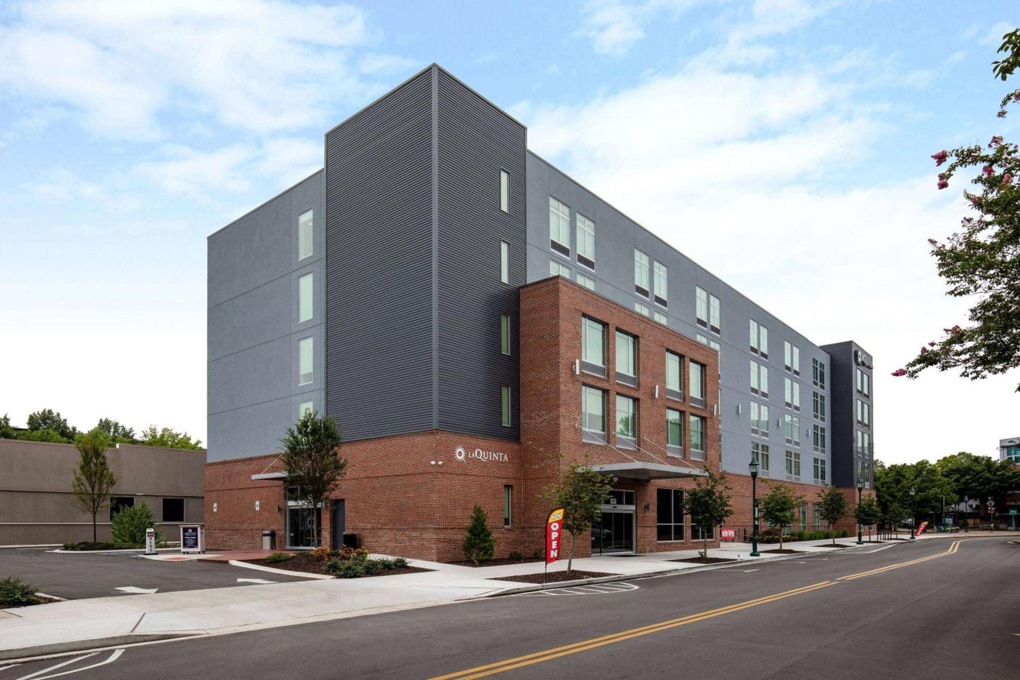 La Quinta Inn & Suites By Wyndham Chattanooga Downtown/South Exteriör bild